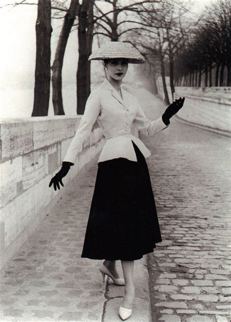 christian dior bar suit 1947